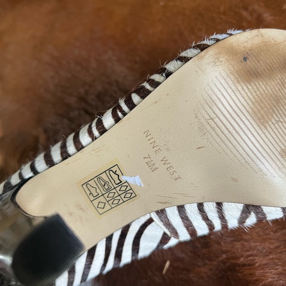 Nine West zebra heels size 7 1/2 - Picture 4 of 5
